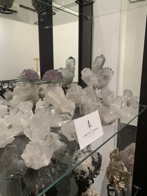 photo du Catalogue, grandes pièces et minéraux